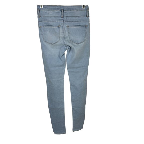 Light Wash High-Waisted Skinny Jeans No Boundaries Size 1 Stretch Denim - Picture 3 of 8